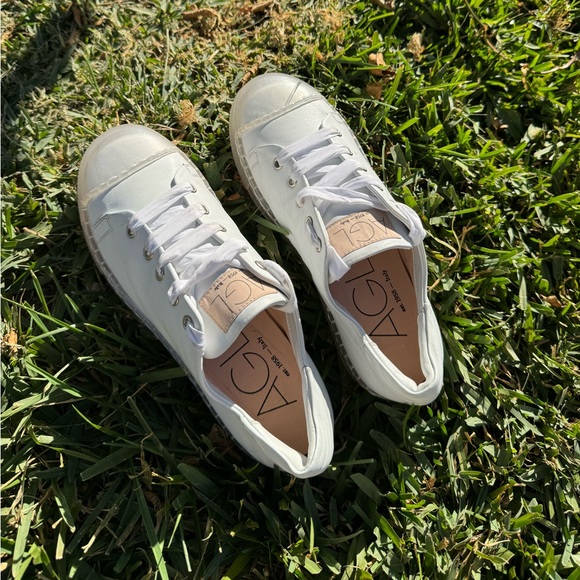 AGL Sport Low Tops white leather clear sole sneakers 35 US 5 - Picture 1 of 8